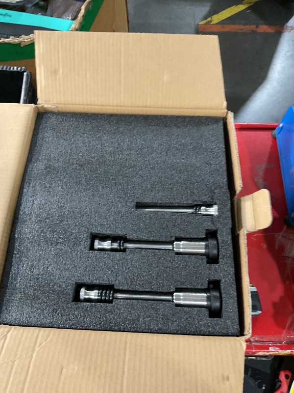 Photo 1 of ***LIKE NEW/OPEN BOX***
METOWARE Aluminum Adjustable Trailer Hitch, Fits 2.5'' Receiver, 6'' Drop
