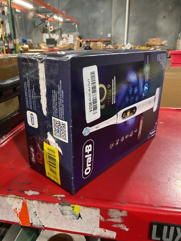 View 3 of ***LIKE NEW/OPEN BOX***
Oral-B iO9 Genius Electric Toothbrush, 7 Modes, White Alabaster