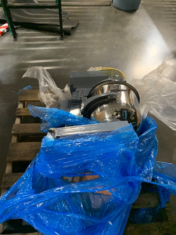 Photo 1 of ***DAMAGED - SEE NOTES/PICTURES*** VEVOR Commercial Food Mixer 15Qt, Commercial Mixer with 3 Adjustable Speeds, 550W Dough Mixer,Commercial Stand Mixer with Stainless Steel Bowl