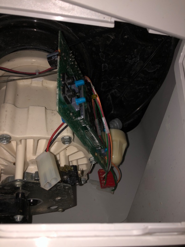 Photo 1 of ***DAMAGED - SEE NOTES/PICTURES*** Kenmore Elite 520 Hybrid Water Softener & Whole House Filtration System