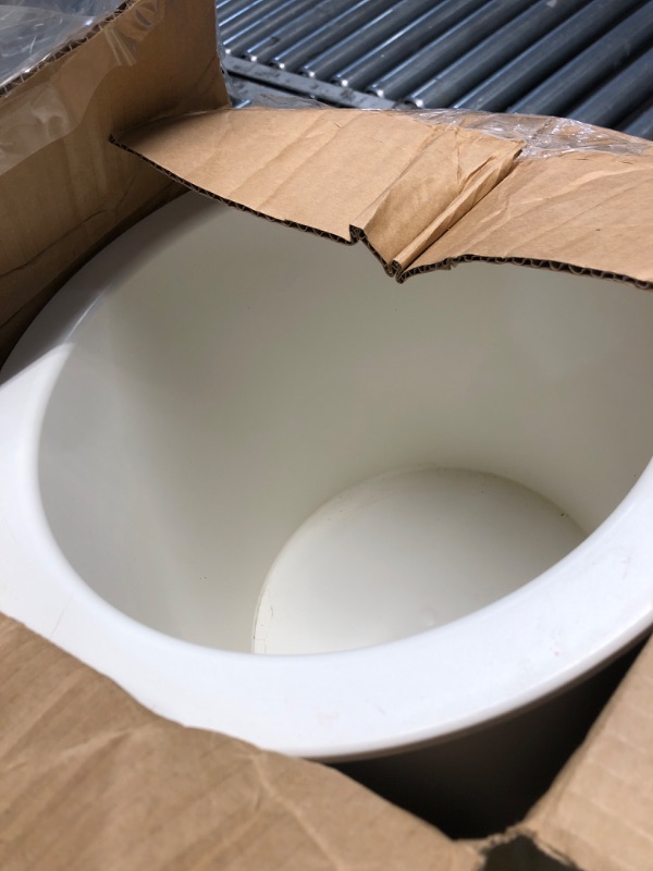 View 2 of **** Missing  lid *****Carlisle FoodService Products 3-Gallon White Ice Cream Server