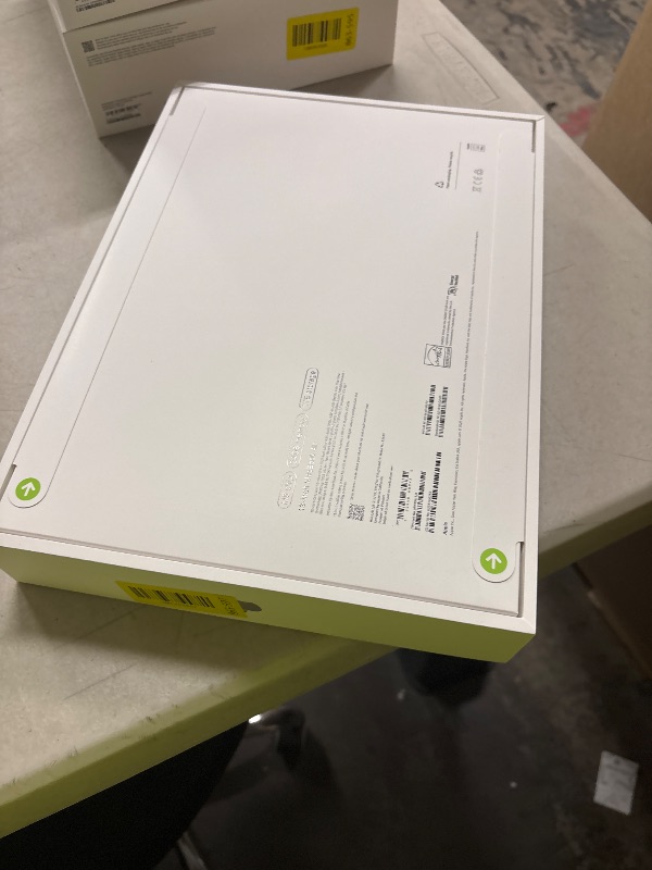 Photo 1 of Apple 2026 MacBook Air 13-inch Laptop with M5 chip: Built for AI, 13.6-inch Liquid Retina Display, 24GB Unified Memory, 1TB SSD, 12MP Center Stage Camera, Touch ID, Wi-Fi 7; Starlight