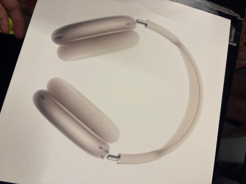 Photo 1 of AirPods Max 2 w Smart Case