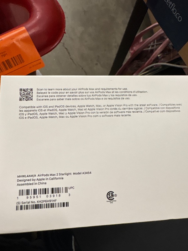 Photo 1 of AirPods Max 2 w Smart Case