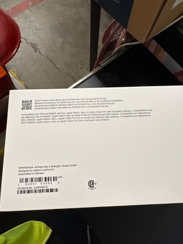 Photo 1 of AirPods Max 2 w Smart Case