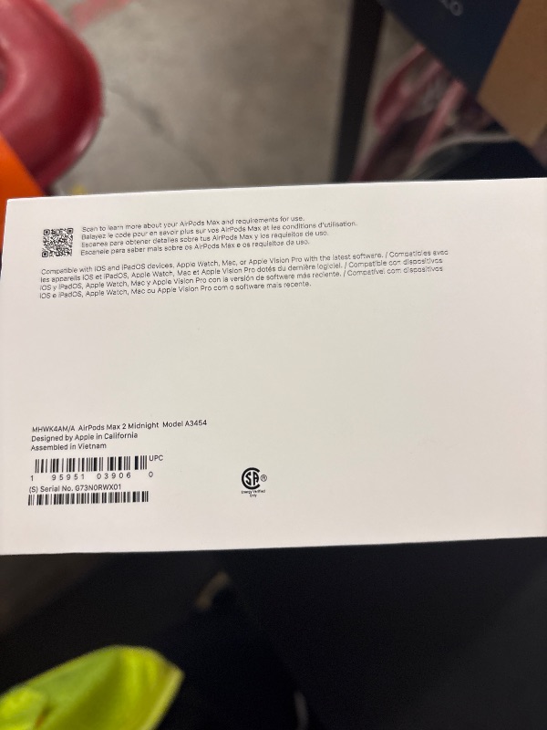 Photo 1 of AirPods Max 2 w Smart Case