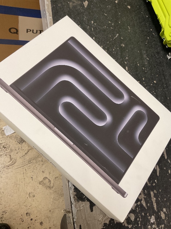 Photo 1 of 16-inch Apple MacBook Pro M5 Pro 18 CPU/20 GPU