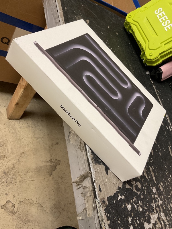 Photo 1 of 16-inch Apple MacBook Pro M5 Pro 18 CPU/20 GPU