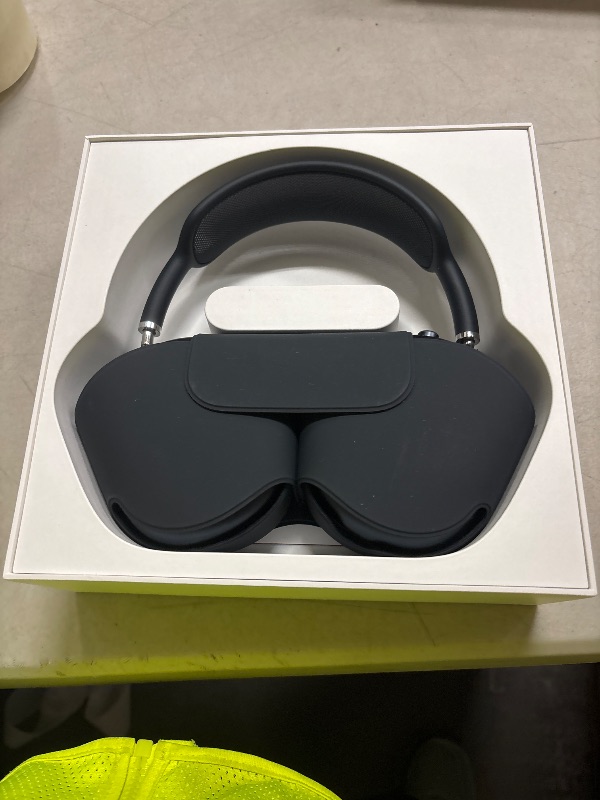 Photo 1 of Apple AirPods Max 2 Wireless Over-Ear Headphones, Active Noise Cancellation, Adaptive Audio, Personalized Spatial Audio, Live Translation, Bluetooth Headphones for iPhone – Midnight