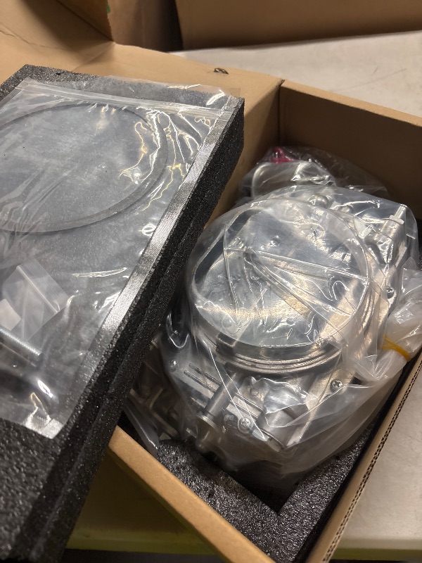 Photo 1 of 1404 Carburetor Performer 500 CFM 4 Barrel