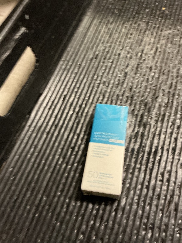 Photo 1 of Colorescience Total Protection Face Shield Flex SPF 50, Medium