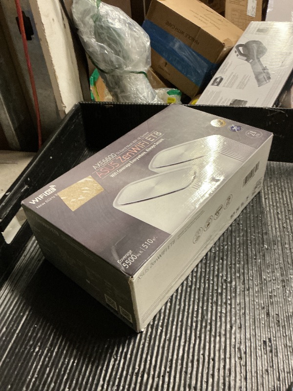Photo 1 of ASUS ZenWiFi ET8 WiFi 6E Mesh System (2-Pack)