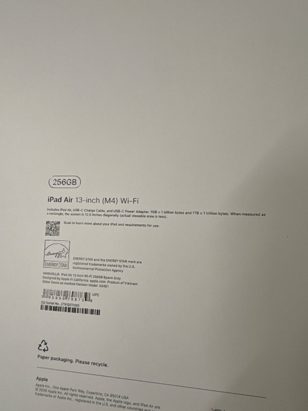 Photo 1 of iPad Air 13 inch