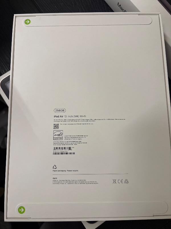 Photo 1 of iPad Air 13 inch