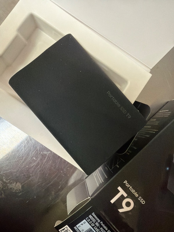 View 5 of Samsung T9 Portable SSD 2TB, USB 3.2 Gen 2x2 External SSD, Up to 2,000 MB/s