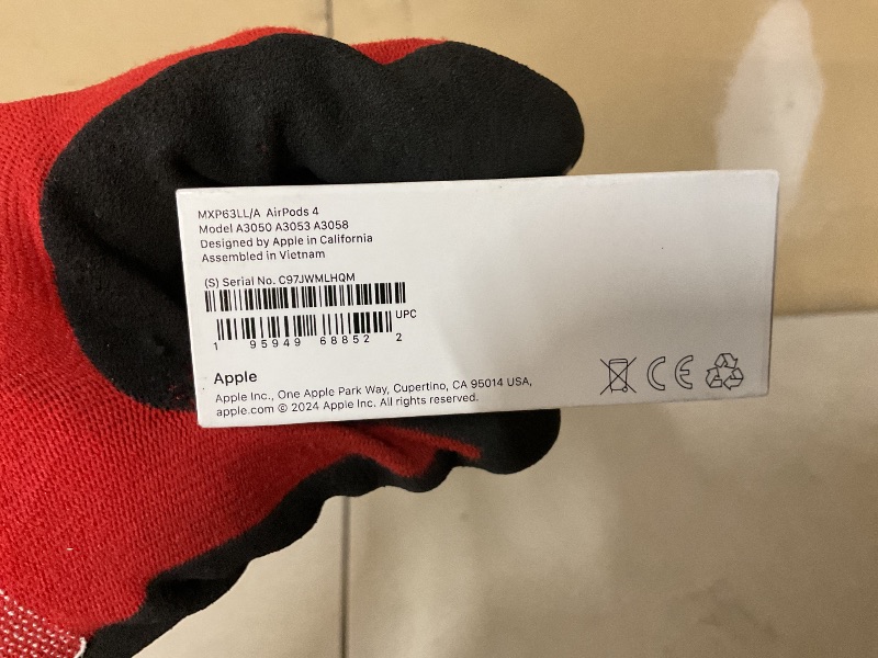 Photo 1 of Apple AirPods 4 Wireless Earbuds