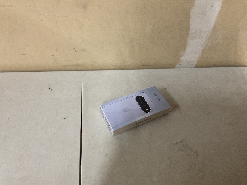 Photo 1 of Google Pixel 11 - Unlocked Smartphone, Gemini - 256 GB - Frost