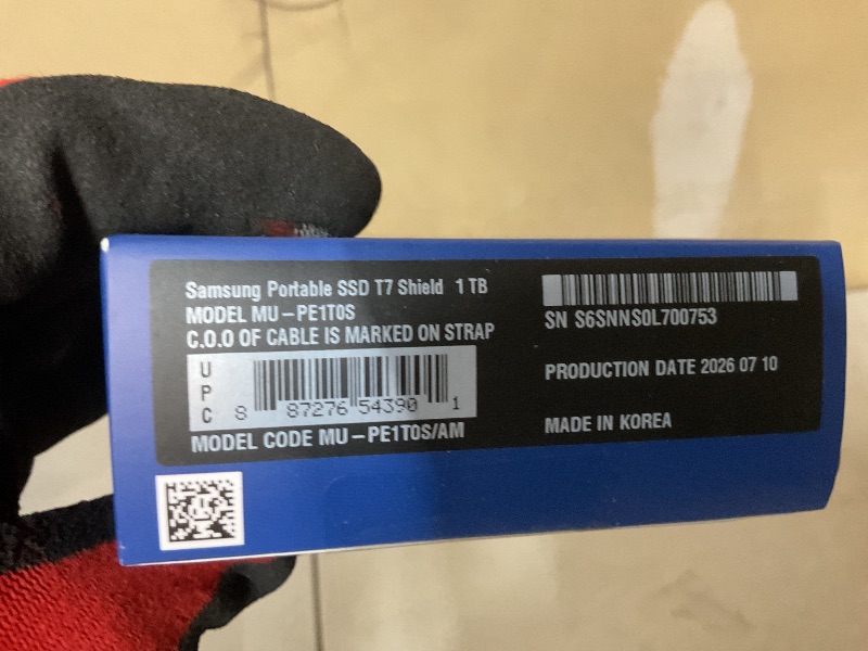 Photo 1 of Samsung T7 Shield Portable SSD 1TB, USB 3.2 Gen 2, Up to 1,050 MB/s