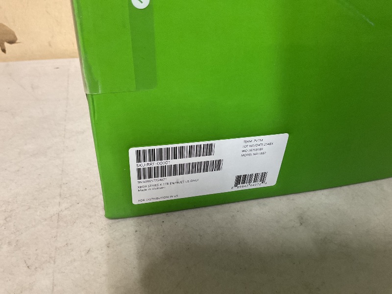 Photo 1 of Xbox Series X - Gaming Console - 1TB SSD - Includes Wireless Controller - 4K Gaming - 120FPS - Carbon Black