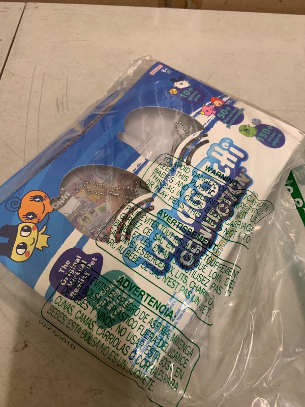 Photo 1 of Tamagotchi Connection True Friends - Blue/Pink Graffiti