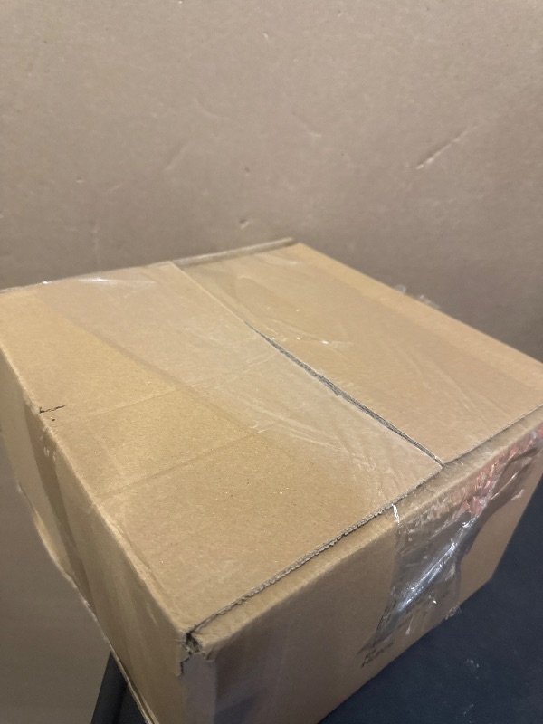 Photo 1 of Rubtlamp 100Pcs Clear Plastic Plates, 10 Inch Dinner Plates with Hammered Design, Fancy Disposable Plate, Heavy Duty Dinner Platos for Party Daily Use
