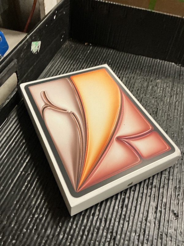 View 3 of Apple iPad Air 13-inch (M4): Liquid Retina Display, 128GB, 12MP Front/Back Camera, Wi-Fi 7 with Apple N1, Touch ID, All-Day Battery Life — Starlight