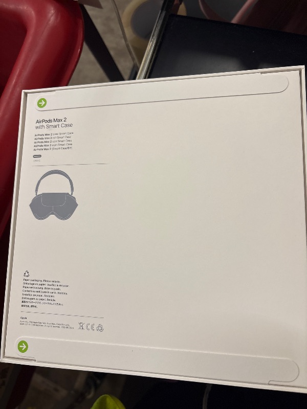 Photo 1 of AirPods Max 2 w Smart Case