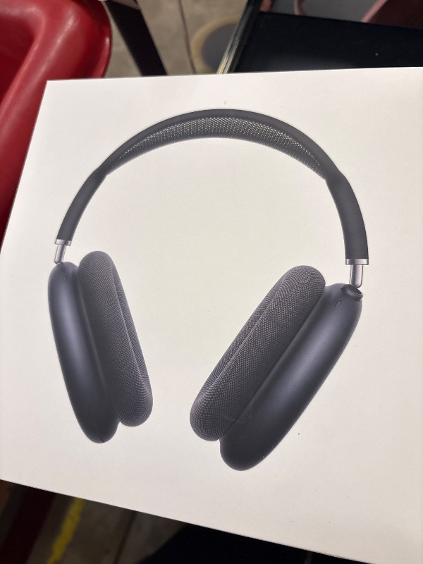 Photo 1 of AirPods Max 2 w Smart Case