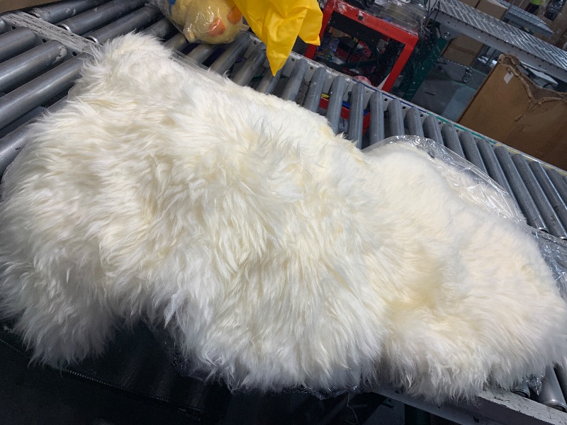 View 2 of ***STOCK PHOTO FOR REFERENCE ***Genuine New Zealand Sheepskin Rug 2x3 ft – Natural Lambskin Wool, Luxurious Real Sheepskin Throw