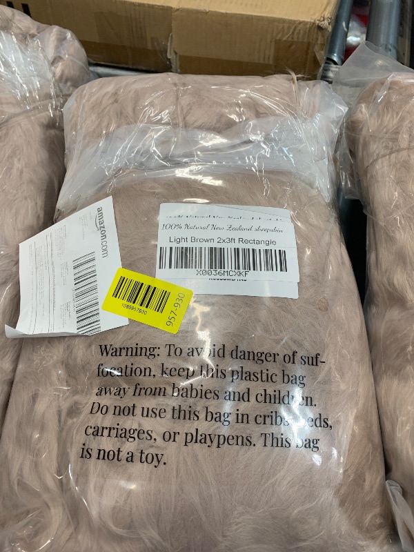 View 2 of ***STOCK PHOTO FOR REFERENCE ***Genuine New Zealand Sheepskin Rug Single Pelt/2'x 3' 