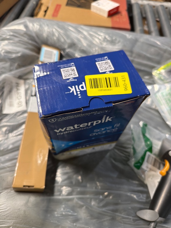 View 4 of ***PARTS ONLY***
Waterpik Cordless Advanced Water Flosser White