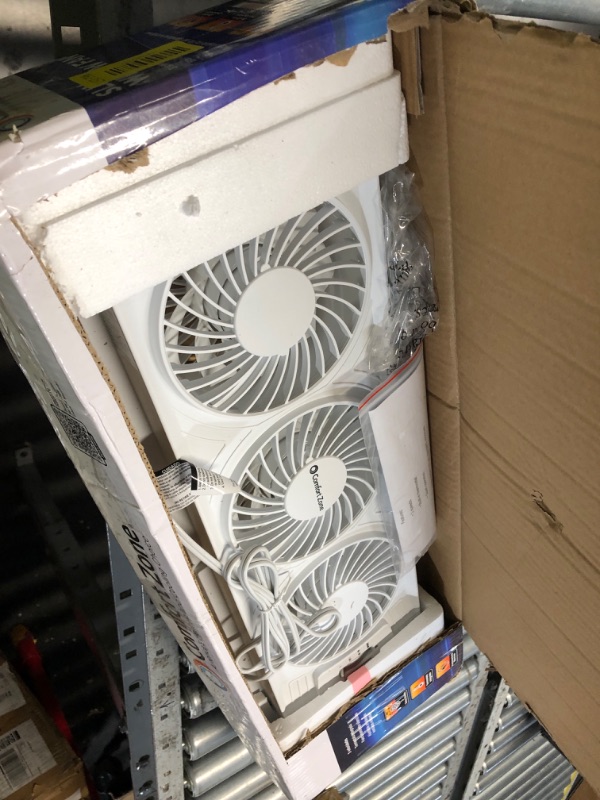 View 2 of ** middle fan does not work **
COMFORT ZONE 3-Speed Window Fan