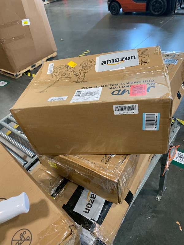 Photo 1 of **FACTORY SEALED****
JMMD 6-in-1 Convertible Toddler Bike