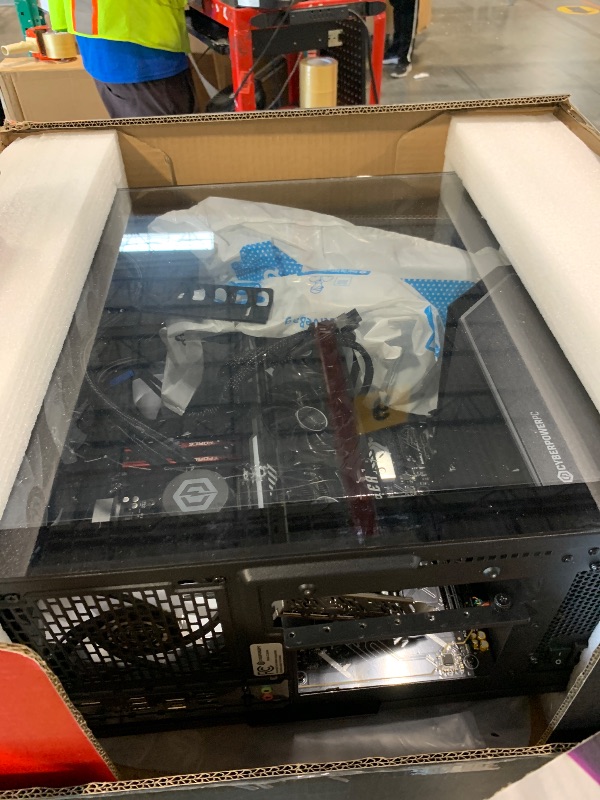 Photo 1 of [NONFUNCTIONAL] CyberpowerPC Gaming Desktop PC AMD Ryzen 7 9800X3D 32GB DDR5 2TB NVMe SSD AMD Radeon RX 9070 XT Windows 11 Home 64-bit