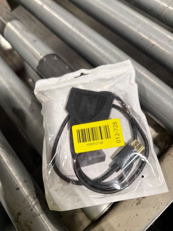 Photo 1 of ***BROKEN, SOLD FOR PARTS*** NEWCARE 4K HDMI Splitter 1 in 2 Out with Built-in 2.6FT HDMI 2.0 Cable