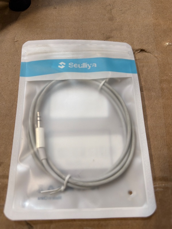 Photo 1 of (Apple MFi Certified) iPhone AUX Cord,Lightning to 1/8 Inch Audio Cable,3.3ft, Headphone Jack Adapter Male Aux Stereo Audio Cable Compatible for iPhone 14/13/12/11/XR/X/8/7 (White)