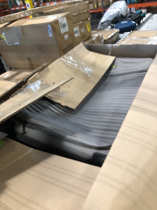 Photo 1 of *** USED MINOR DAMAGE ON BOTTOM **** It Luggage Circulator 32" Softside Checked 8 Wheel Expandable Spinner, Elephant Skin