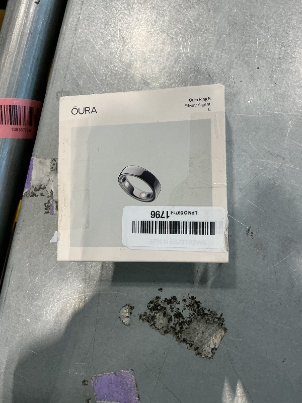 View 4 of [MISSING CHARGING CABLE] OURA Ring 5 Smart Ring - Silver - Size 6