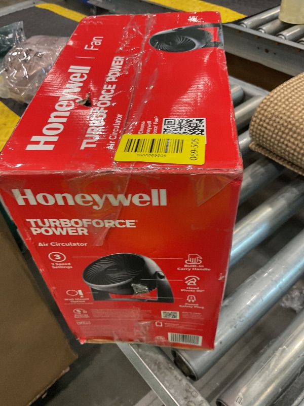 View 2 of [SOLD FOR PARTS] Honeywell TurboForce Air Circulator HT-900