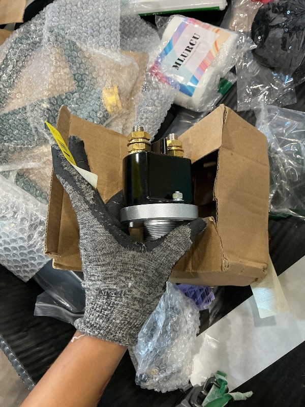 Photo 1 of [MISSING HANDLE] YZQPNB Battery Disconnect Switch with Lockout Plate