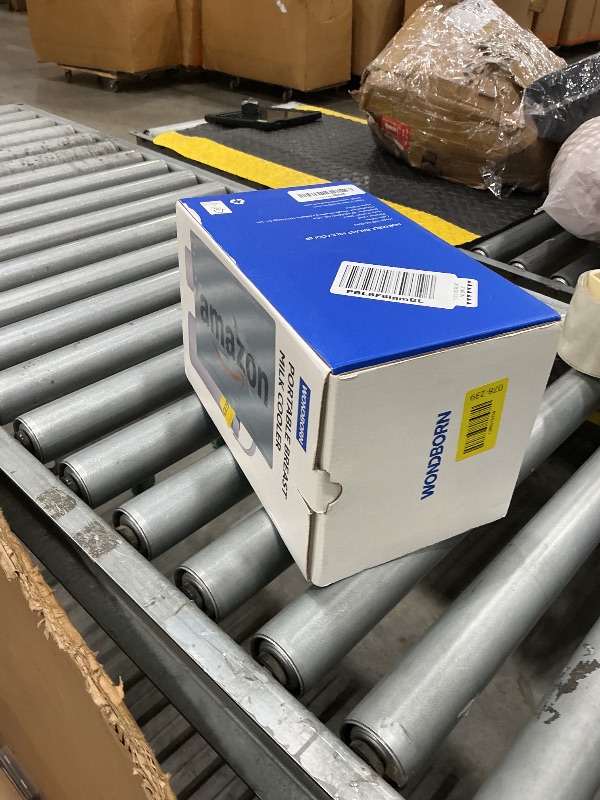 Photo 1 of [HEAVILY USED] WONDBORN Portable Breast Milk Cooler, 4 Ice Rings, 360°Cooling with Vacuum Lid, Safe Chill for 30H+, 22oz Large Capacity with 2 Bottles, Rapid Chill to 40?, Extra Wide Opening, Ideal for Work & Travel