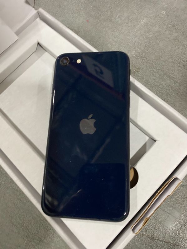Photo 1 of Apple iPhone SE 3rd Gen 128GB Midnight Unlocked