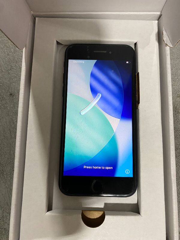 Photo 1 of Apple iPhone SE 3rd Gen 128GB Midnight Unlocked
