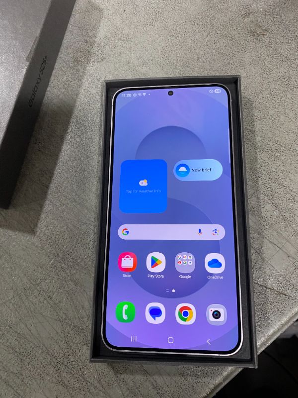 Photo 1 of Samsung Galaxy S25 Cell Phone, 256GB Smartphone, Unlocked Android, AI Night Mode Camera, Snapdragon 8 Elite Fast Processor, ProScaler Display, 4000mAh Battery, 2025, US 1 Yr Warranty, Silver Shadow