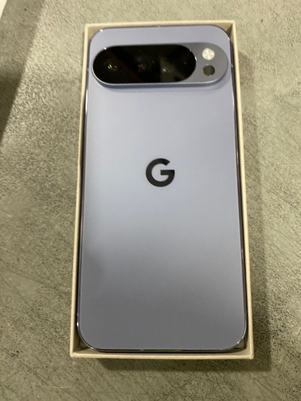 Photo 1 of Google Pixel 10 Pro XL - Unlocked Smartphone with Gemini - Moonstone 256 GB