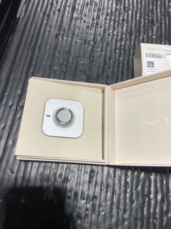 Photo 1 of Oura Ring 5 Smart Ring - Silver - Size 8