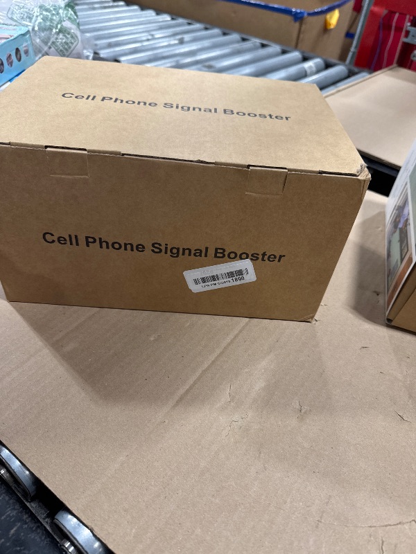 View 3 of HXSDplus Cell Phone Signal Booster - 7000 Sq. Ft, 5G/4G LTE, Green