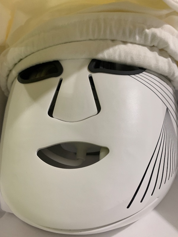 View 3 of **NONFUNCTIONAL** CurrentBody Red Light Therapy LED Face Mask Series 2