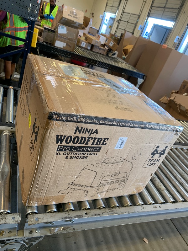 Photo 1 of Ninja Woodfire Pro Connect XL Outdoor Grill & Smoker | Bluetooth, App Enabled | 7-in-1 Grill, BBQ Smoker, Outdoor Air Fryer | Woodfire Technology | Built-In Thermometer | Green & Gold | OG951GN2