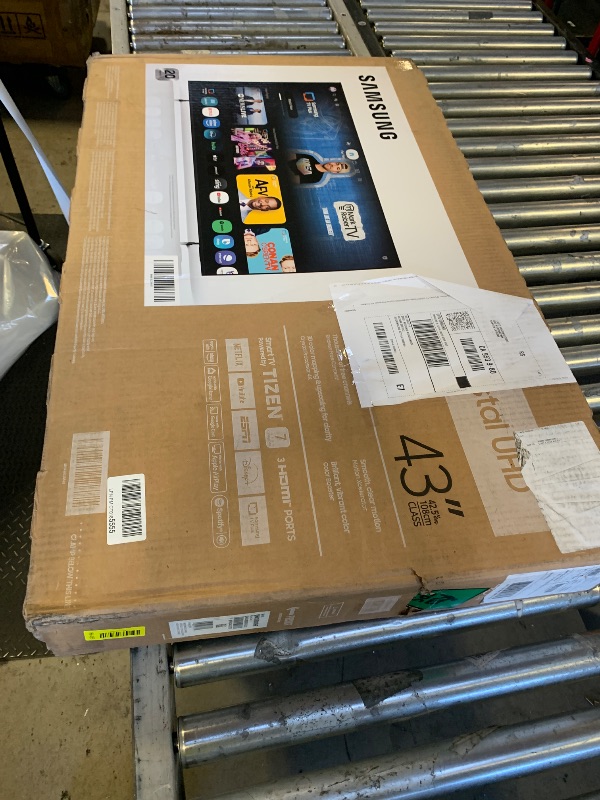 Photo 1 of Samsung 43-Inch Class Crystal UHD U8000H Series Samsung Vision AI Smart TV (2026 Model, 43U8000H) Crystal Processor 4K, Endless Free Content, Motion Xcelerator, Color Booster, Alexa Built-in. sell for parts